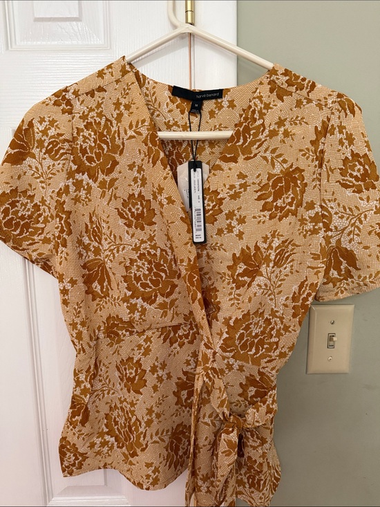 Harve Benard Tops - Harve Bernard ~ Gold Lace Floral Wrap Top Size Medium NWT $69